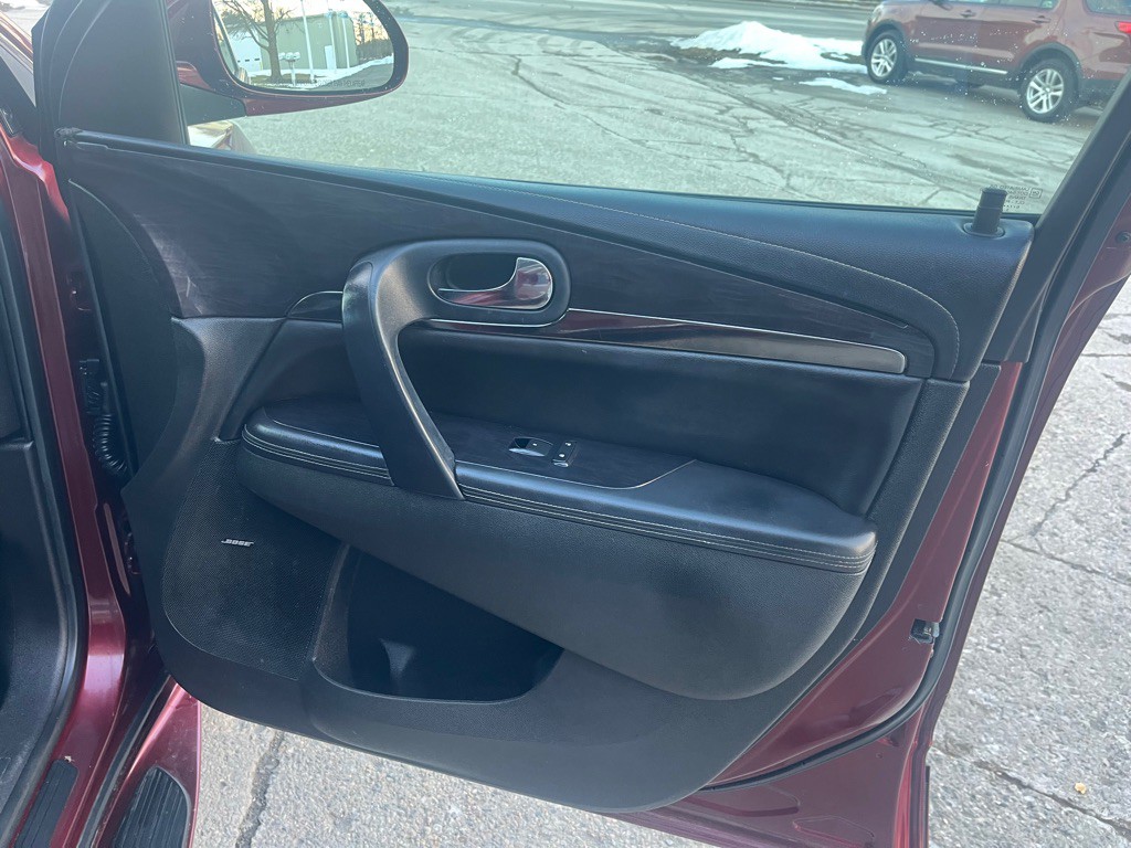 2017 Buick Enclave Image 18