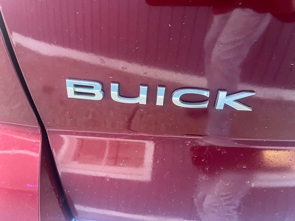 2017 Buick Enclave Image 28