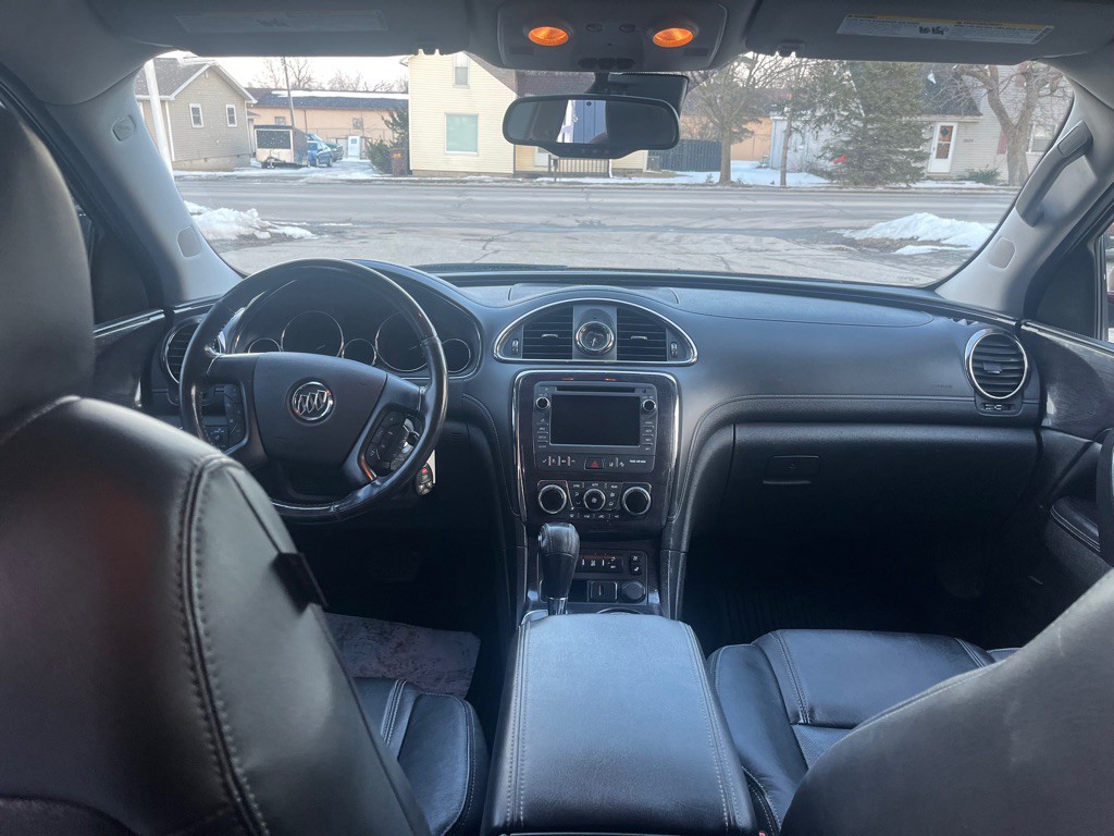 2017 Buick Enclave Image 31