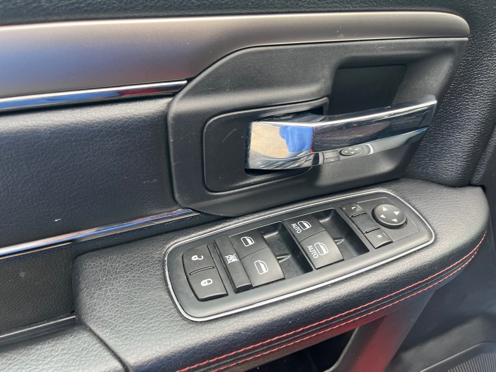 2016 RAM 1500 Image 31