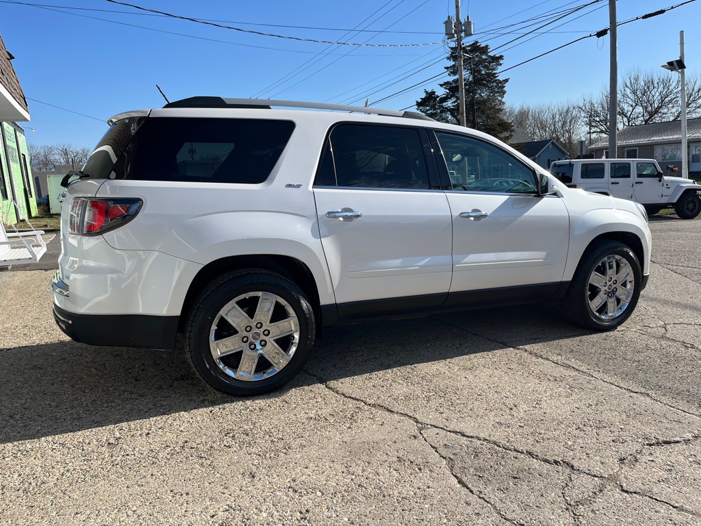 2017 GMC Acadia Image 8