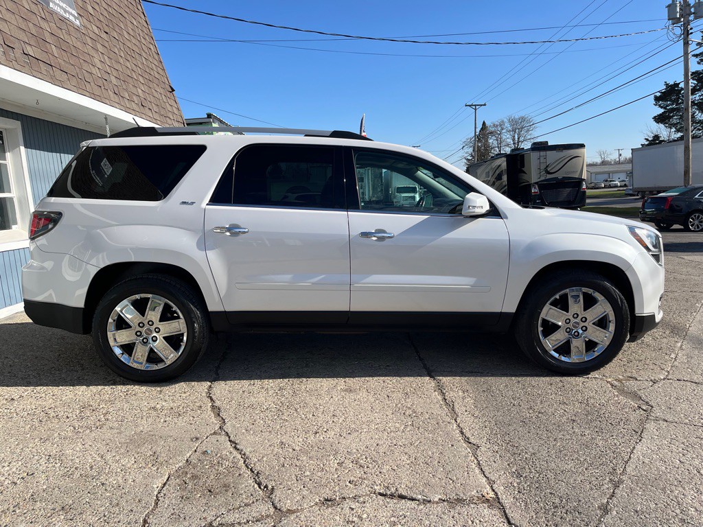 2017 GMC Acadia Image 9