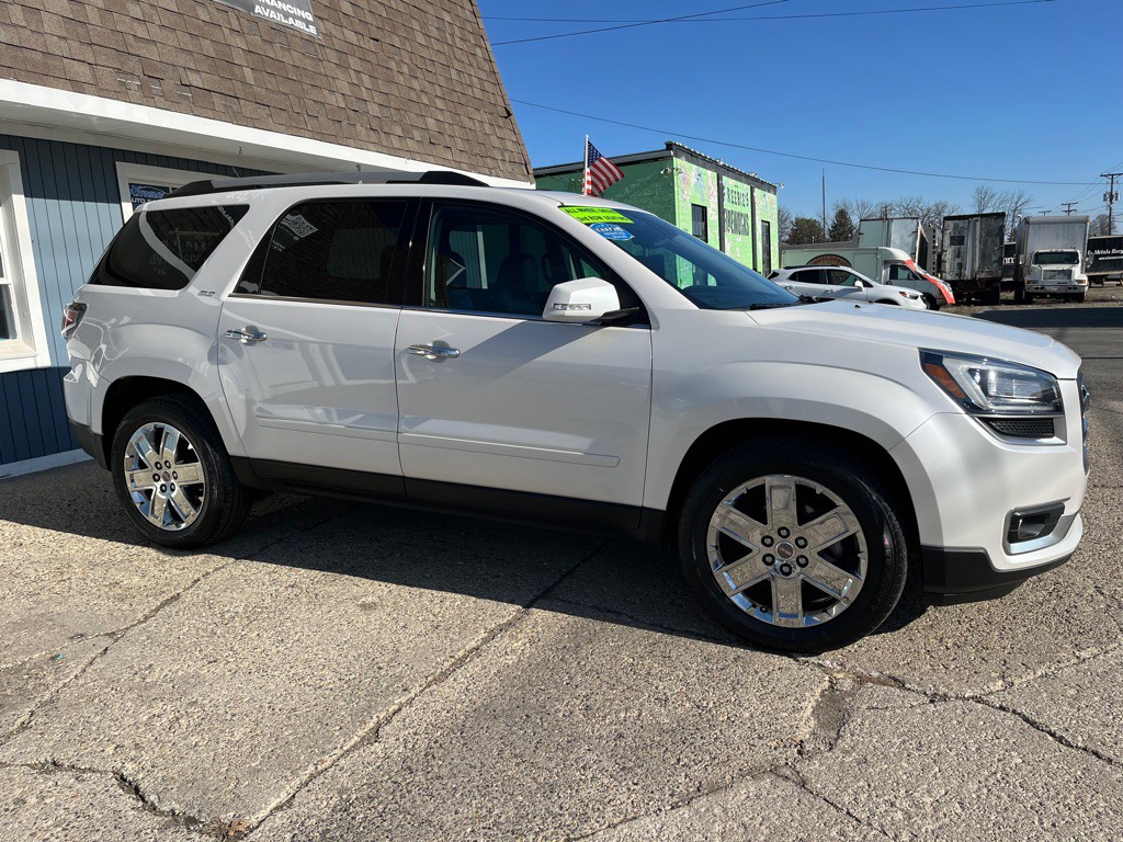 2017 GMC Acadia Image 10