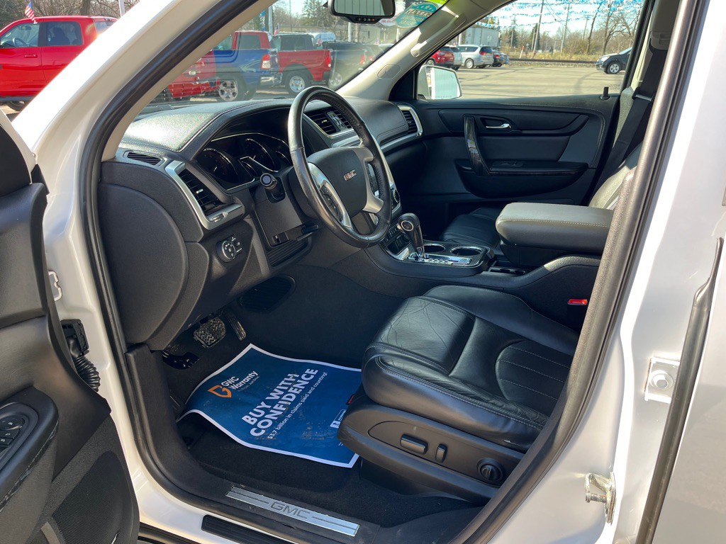 2017 GMC Acadia Image 12