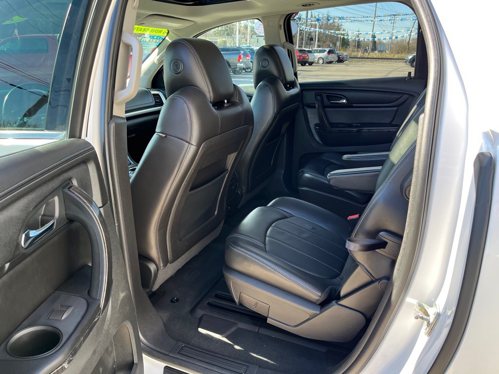 2017 GMC Acadia Image 14