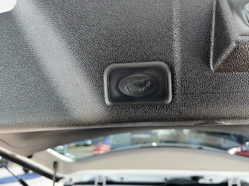 2017 GMC Acadia Image 18