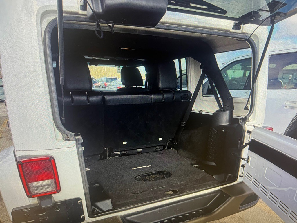 2017 Jeep Wrangler Unlimited Image 11