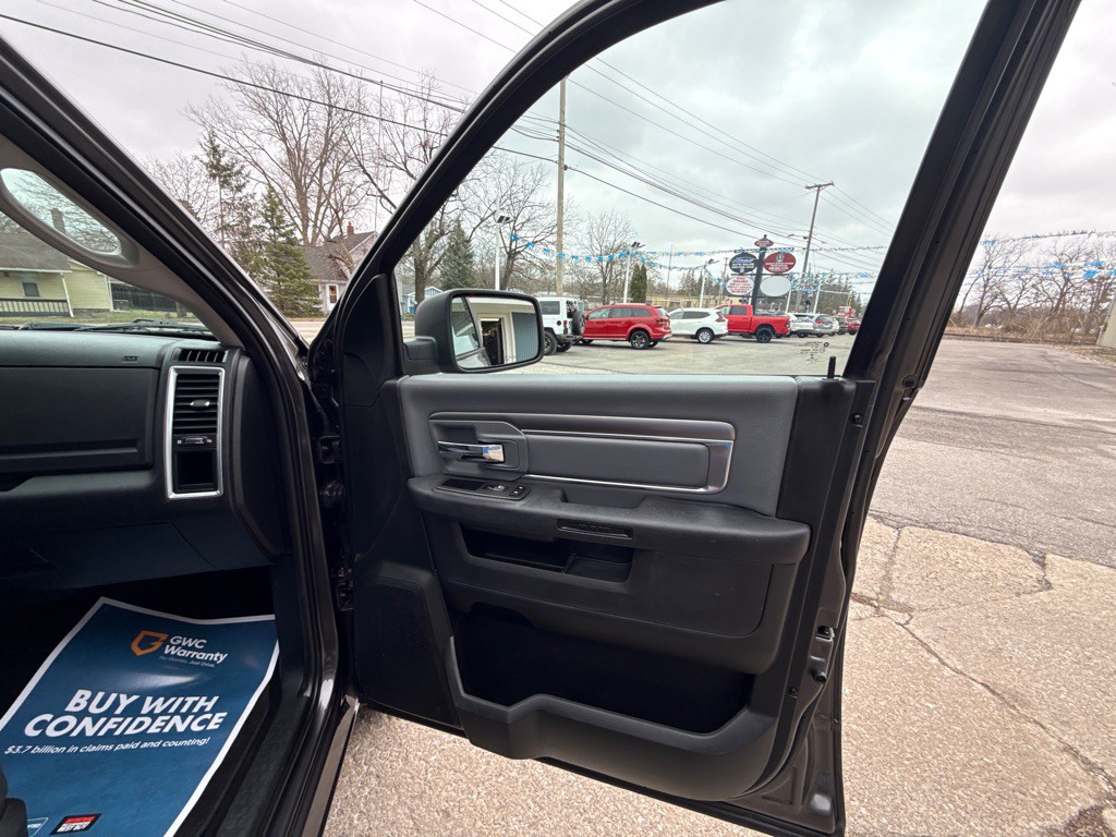 2021 RAM 1500 Image 31