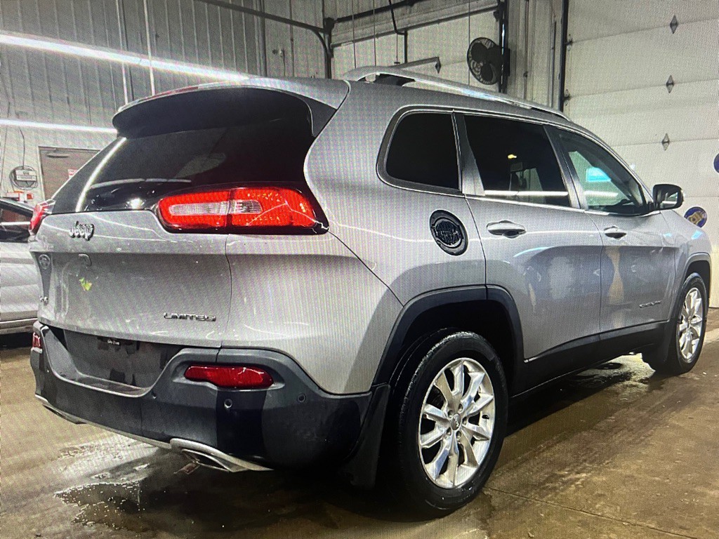 2015 Jeep Cherokee Image 4