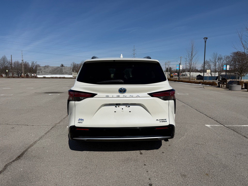 2021 Toyota Sienna Image 4