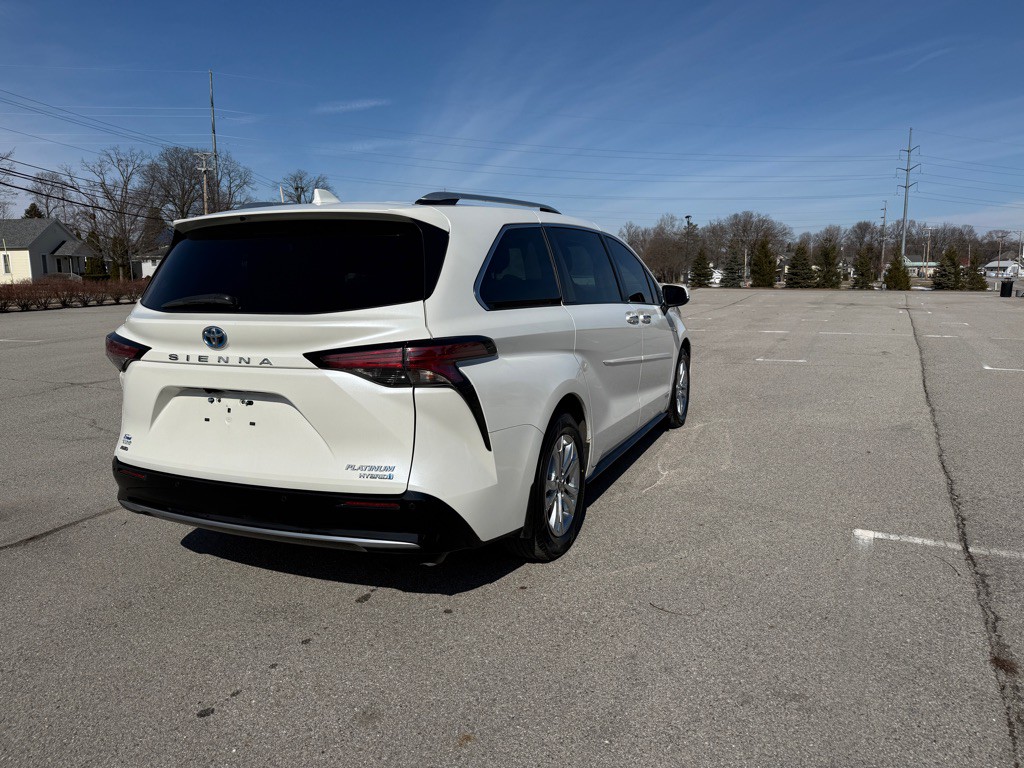 2021 Toyota Sienna Image 5