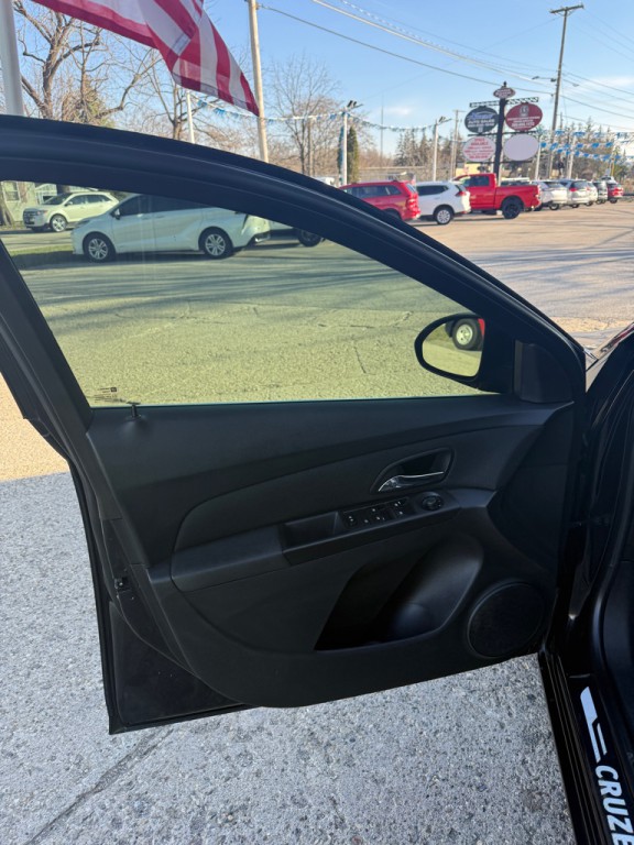 2016 Chevrolet Cruze Image 14