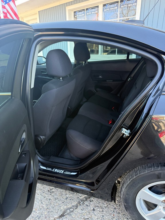 2016 Chevrolet Cruze Image 25