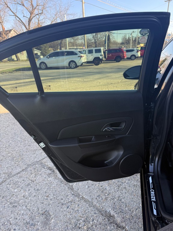 2016 Chevrolet Cruze Image 26