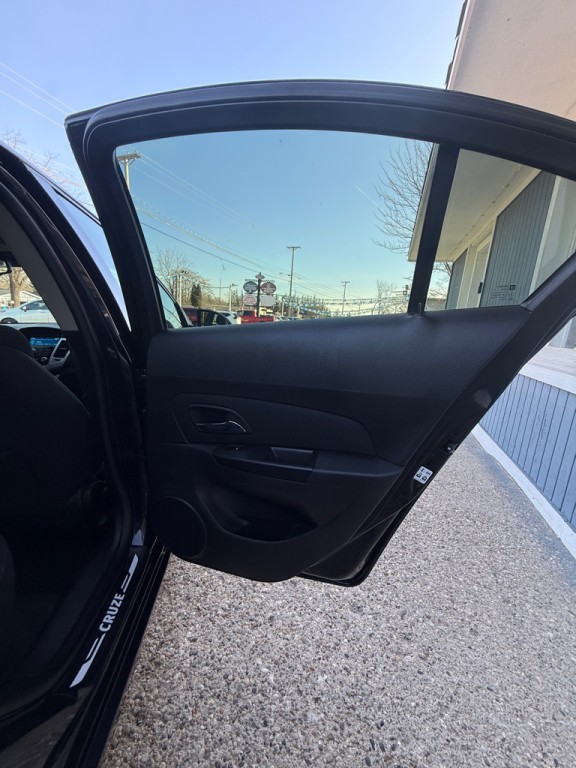 2016 Chevrolet Cruze Image 30