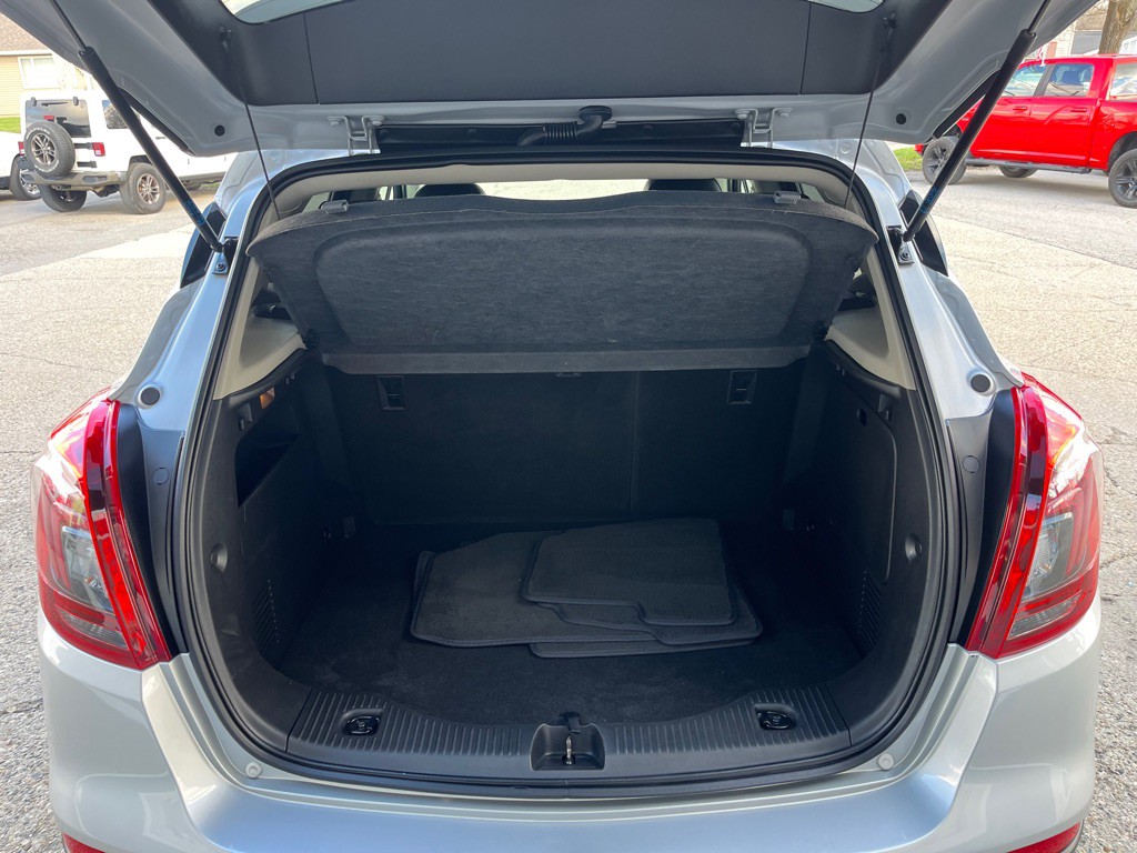 2020 Buick Enclave Image 16