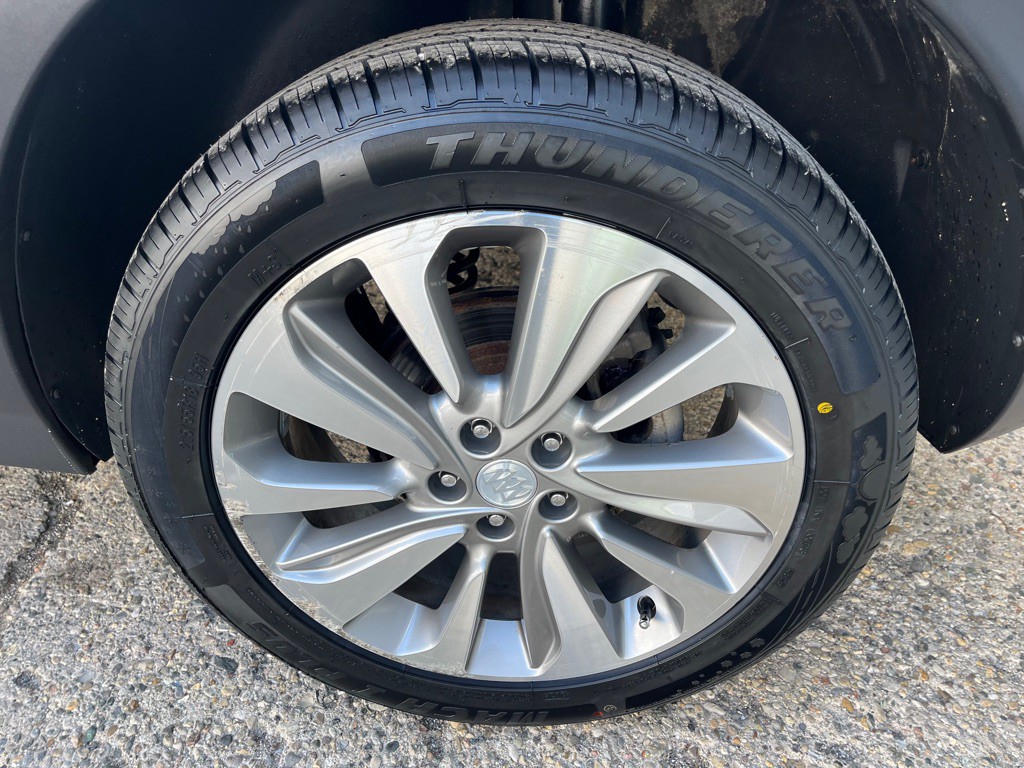 2020 Buick Enclave Image 24