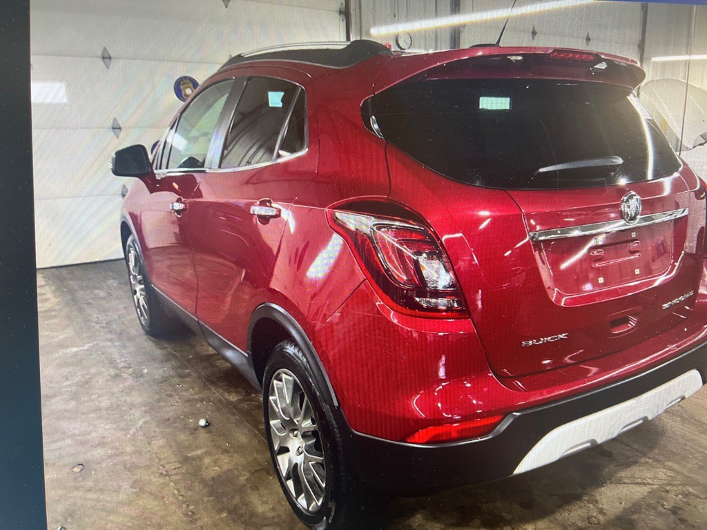 2017 Buick Enclave Image 2