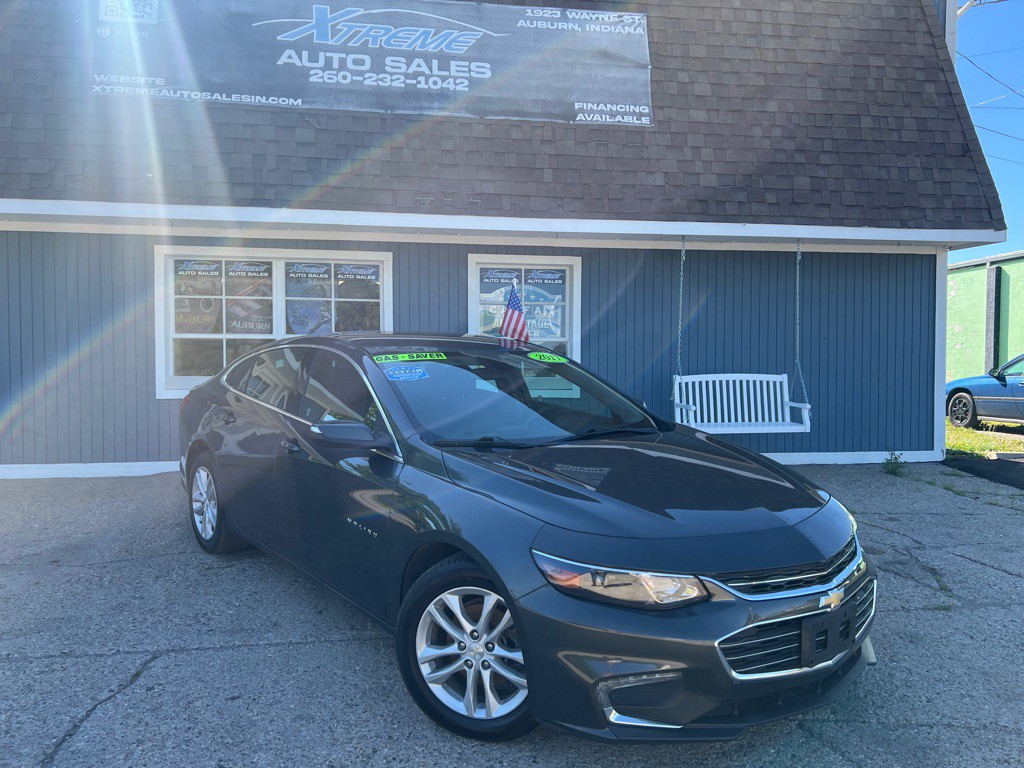 2017 Chevrolet Malibu Image 2