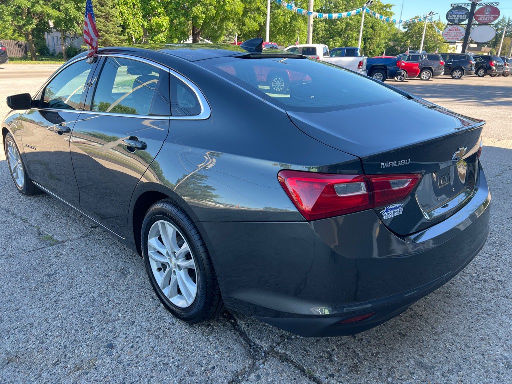 2017 Chevrolet Malibu Image 6