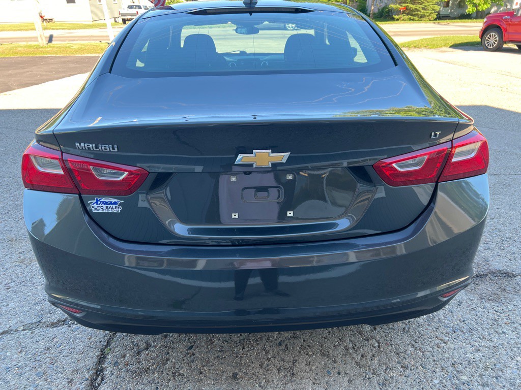 2017 Chevrolet Malibu Image 7