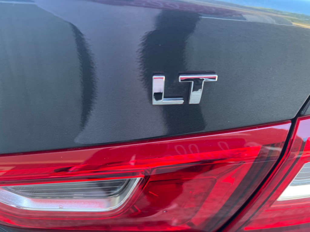 2017 Chevrolet Malibu Image 13