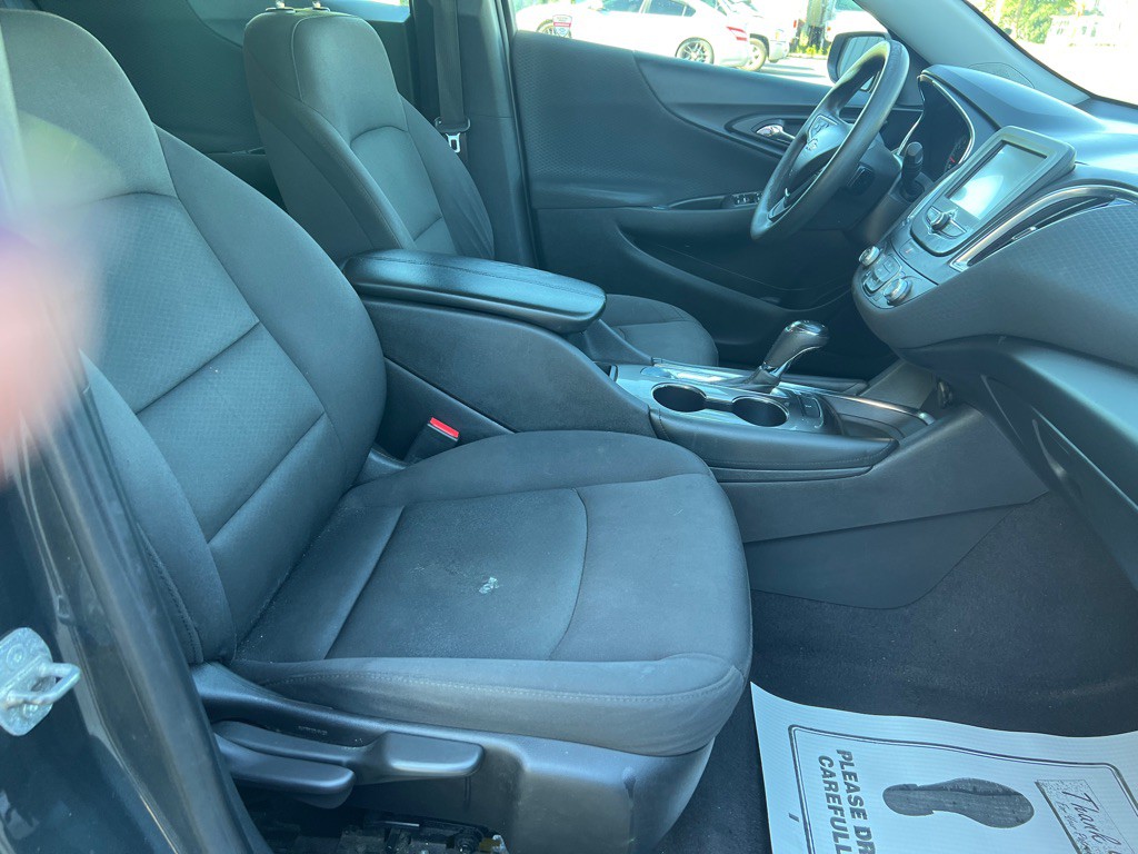 2017 Chevrolet Malibu Image 22