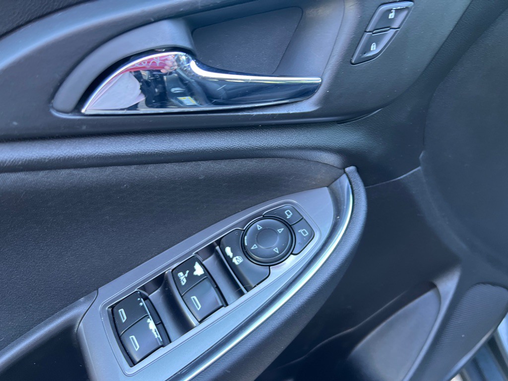 2017 Chevrolet Malibu Image 24