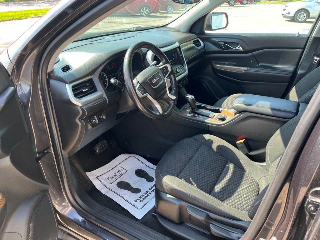 2018 GMC Acadia Image 11