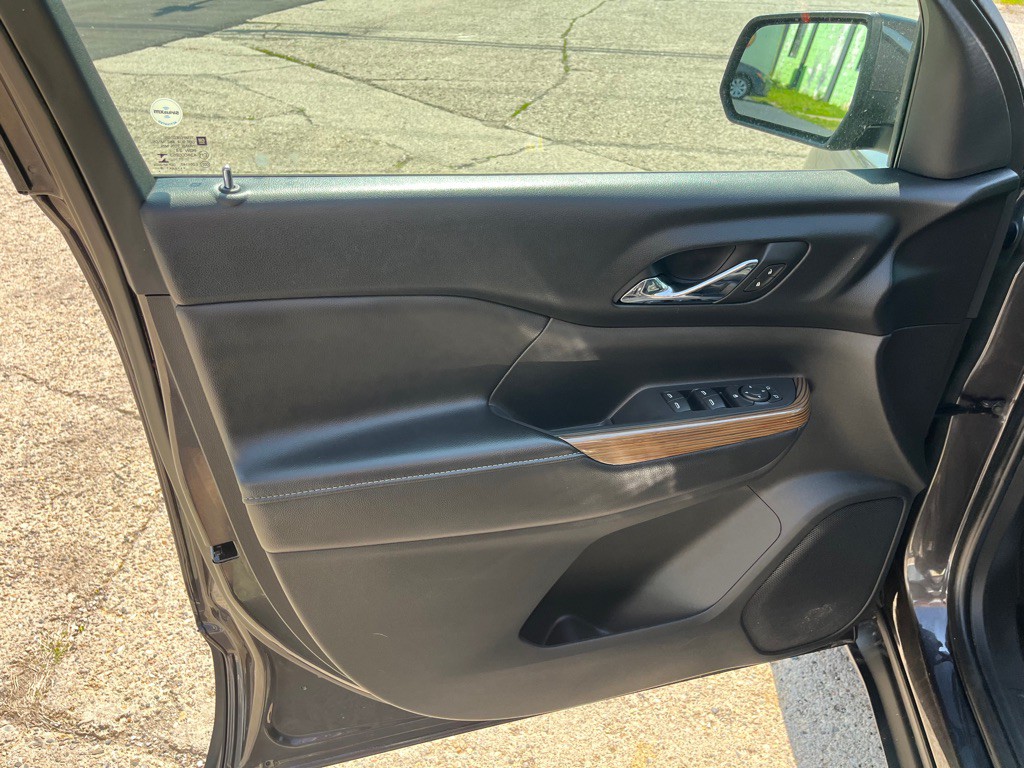 2018 GMC Acadia Image 12