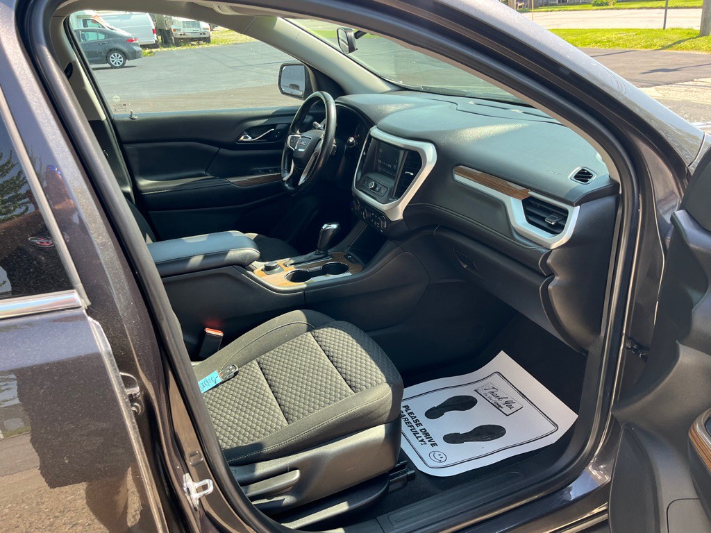 2018 GMC Acadia Image 17