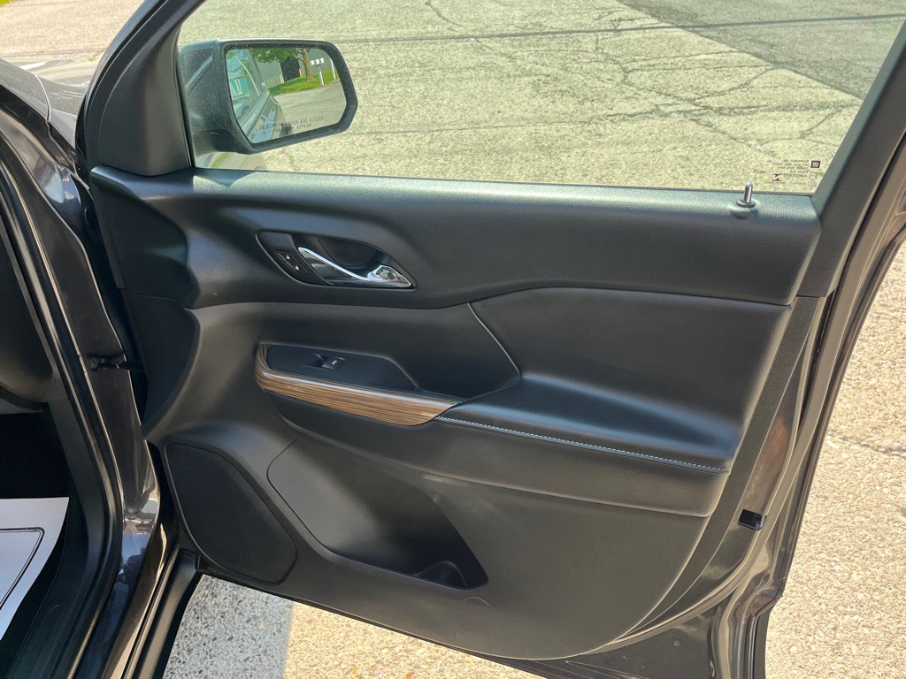 2018 GMC Acadia Image 18
