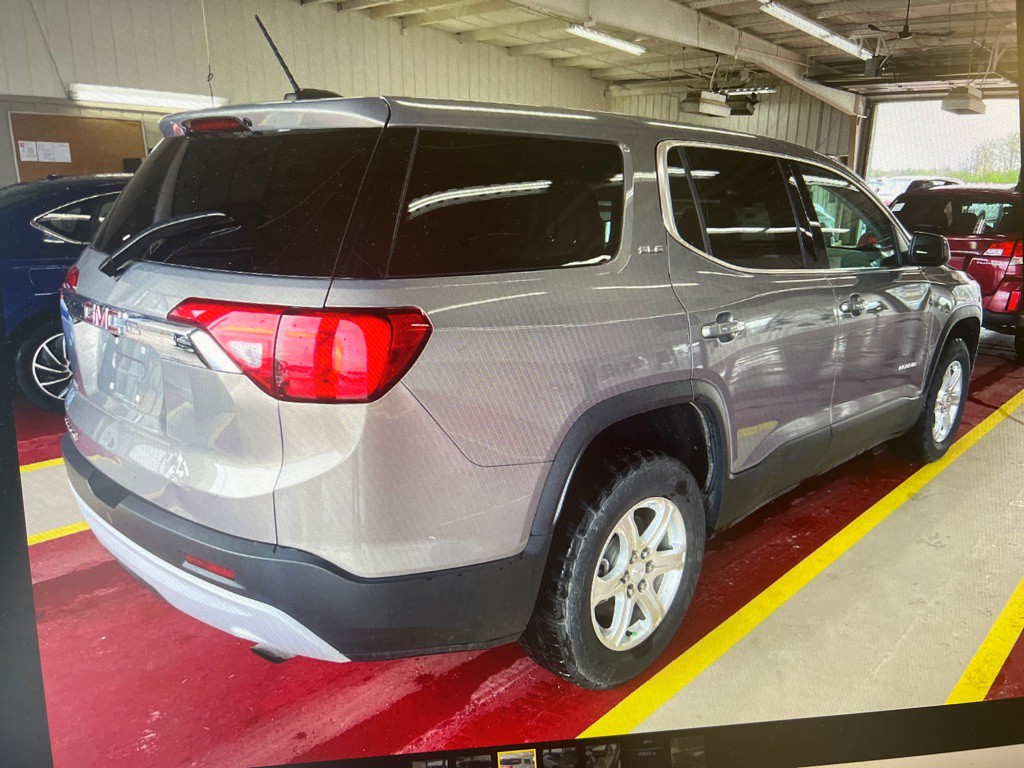 2019 GMC Acadia Image 3