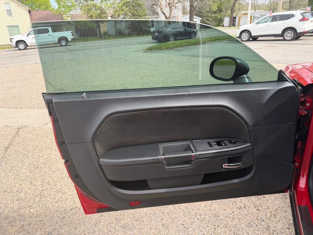 2012 Dodge Challenger Image 11