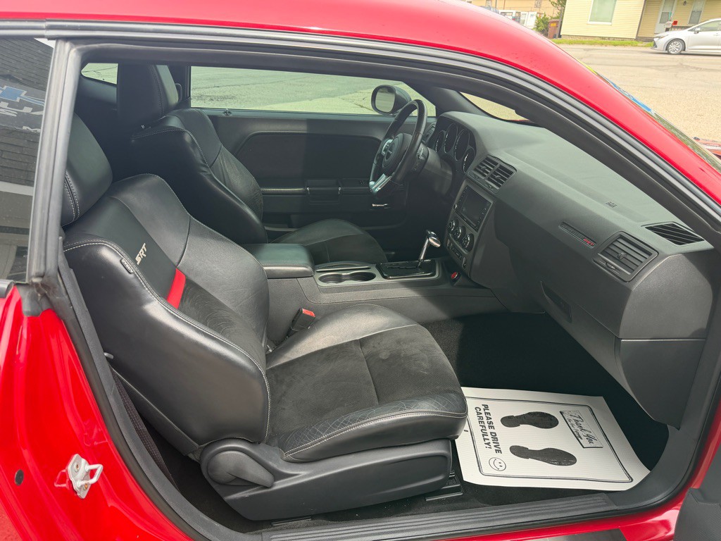 2012 Dodge Challenger Image 29