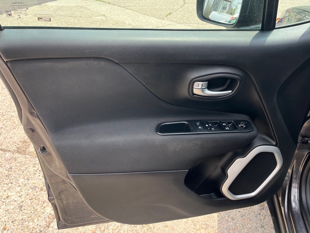 2018 Jeep Renegade Image 12