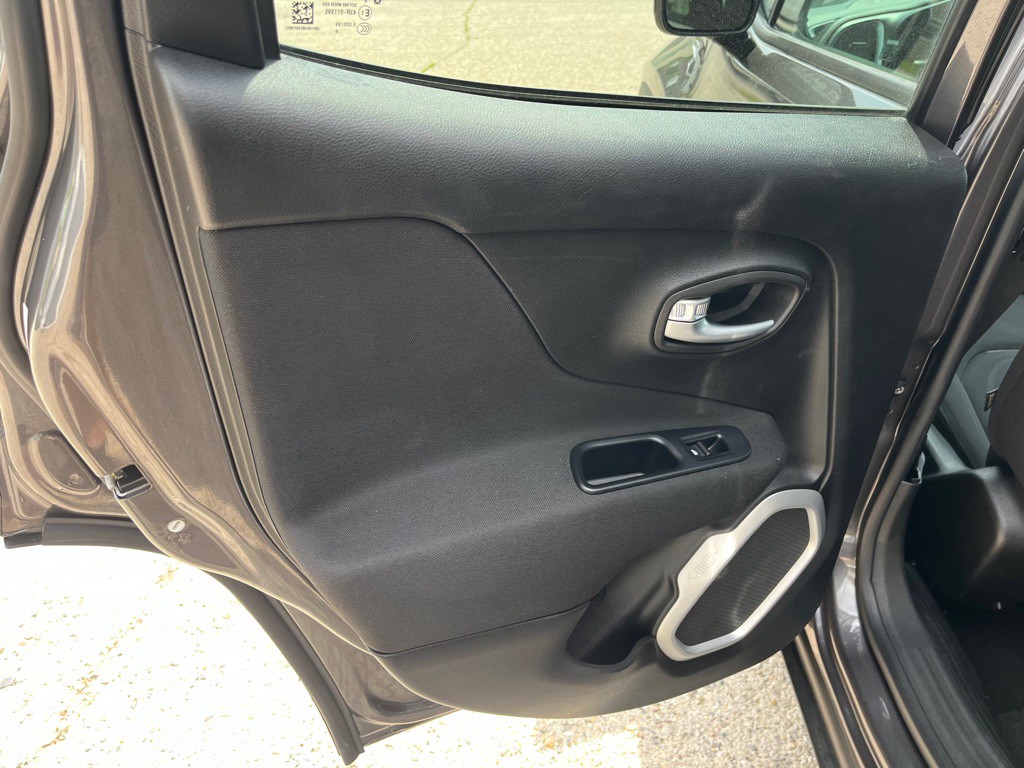 2018 Jeep Renegade Image 14