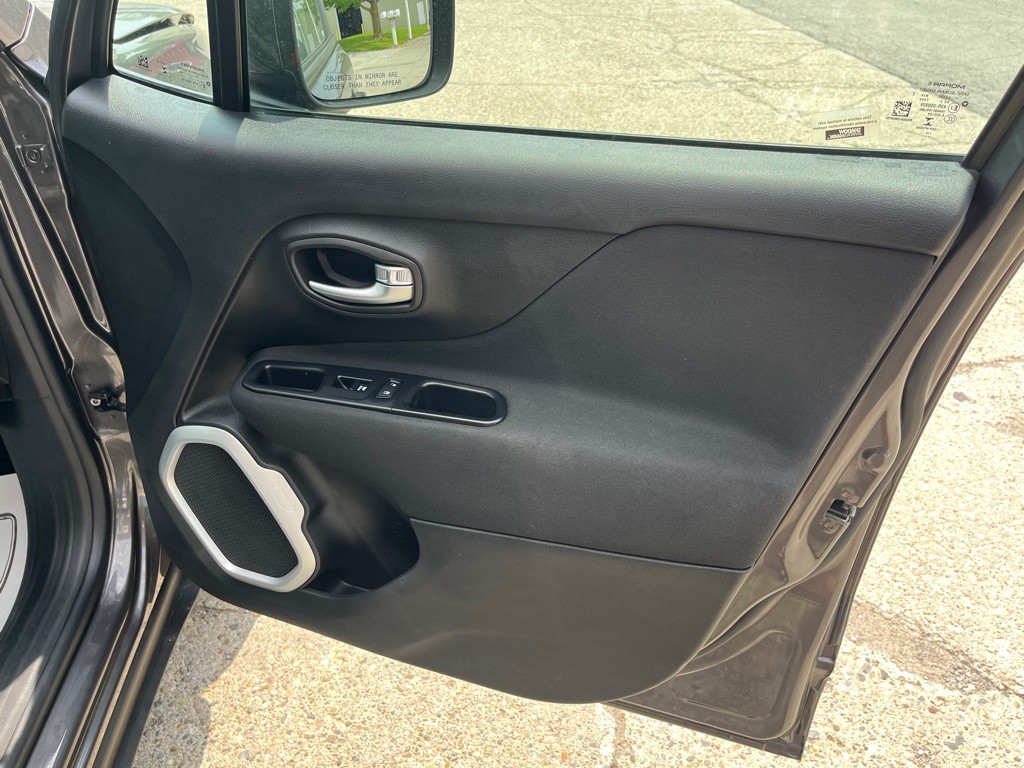2018 Jeep Renegade Image 17
