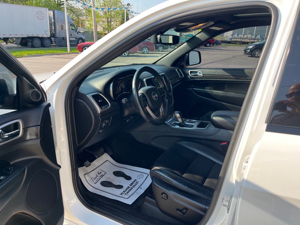 2018 Jeep Grand Cherokee Image 12
