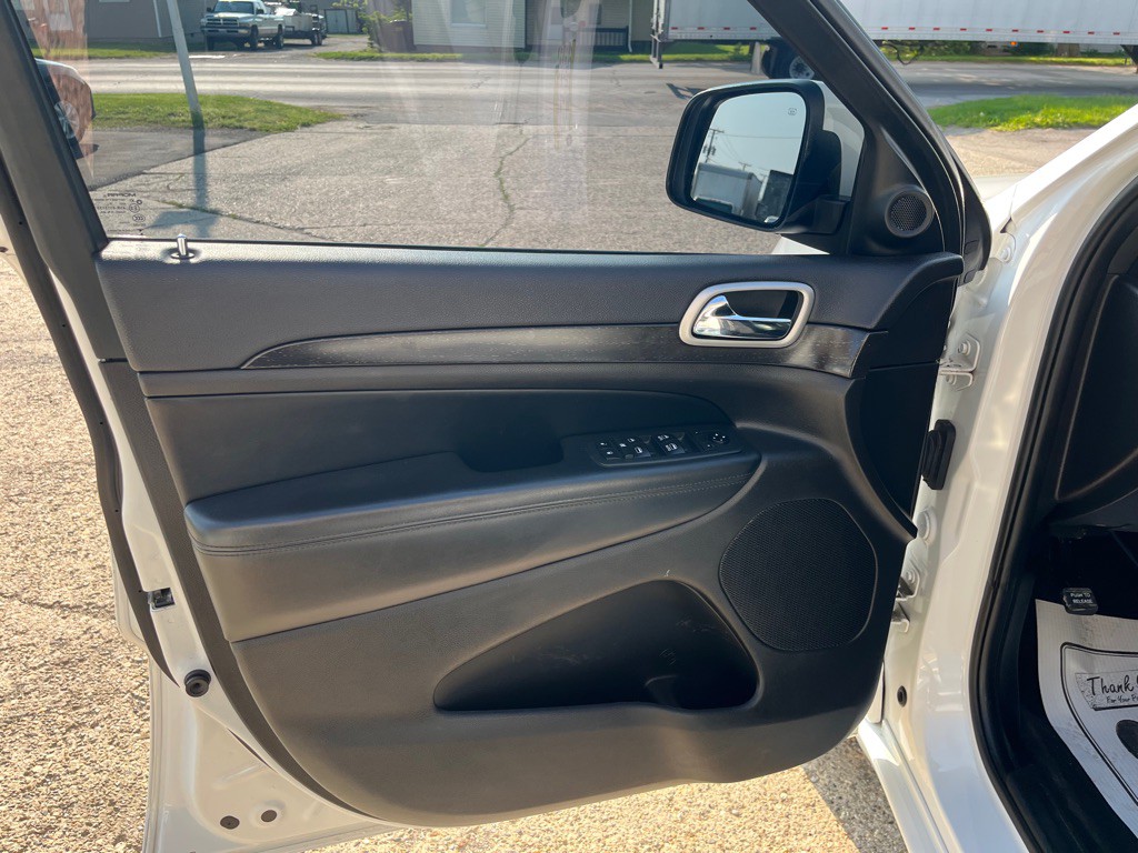 2018 Jeep Grand Cherokee Image 13
