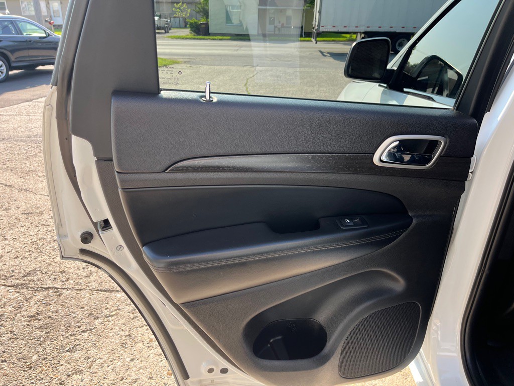 2018 Jeep Grand Cherokee Image 15