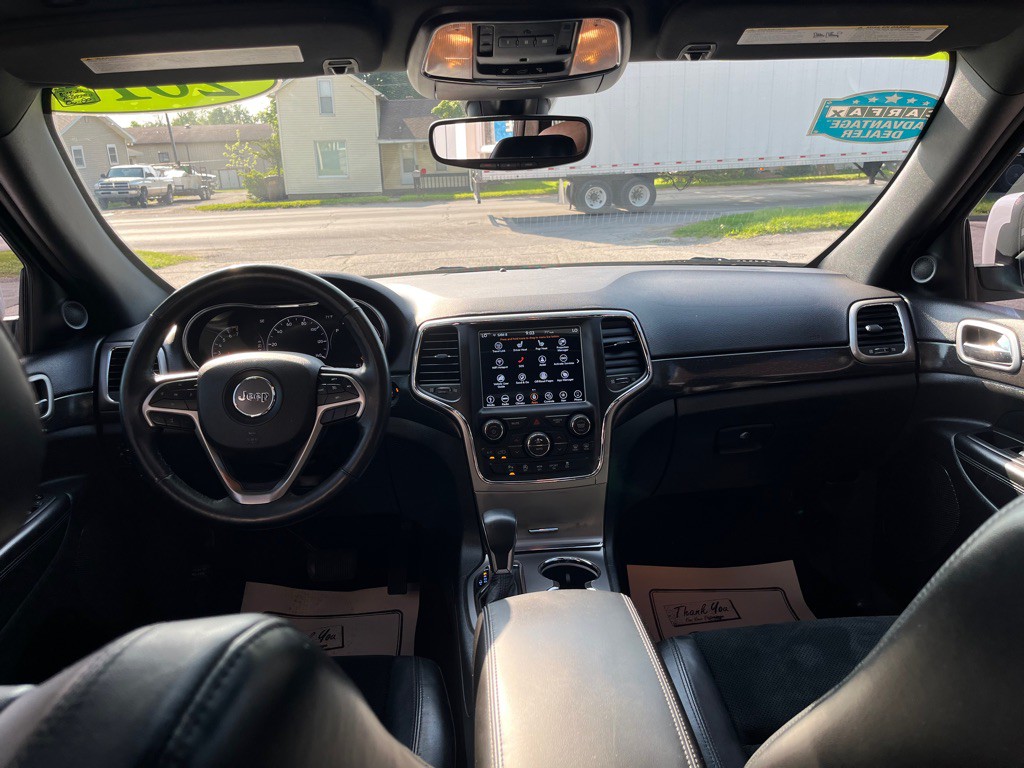 2018 Jeep Grand Cherokee Image 32