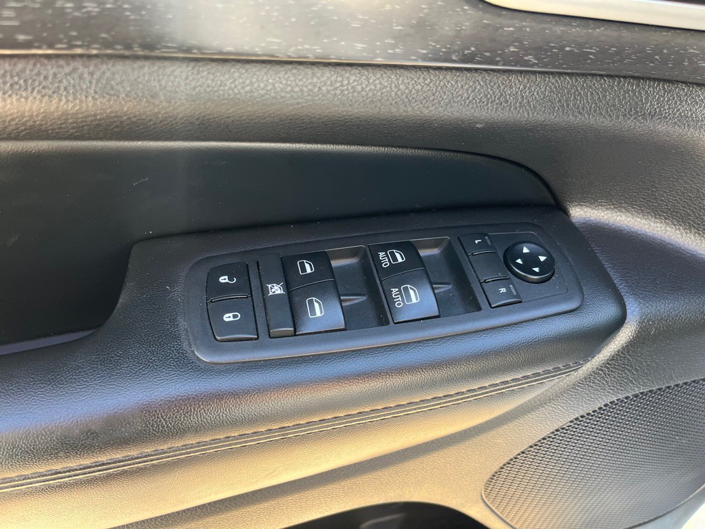 2018 Jeep Grand Cherokee Image 34