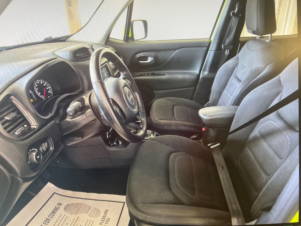 2017 Jeep Renegade Image 4