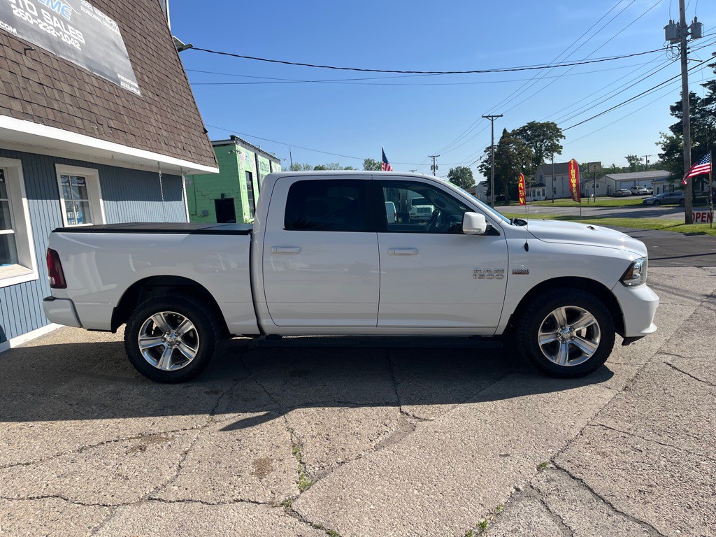 2016 RAM 1500 Image 9