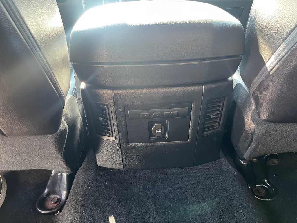 2016 RAM 1500 Image 31