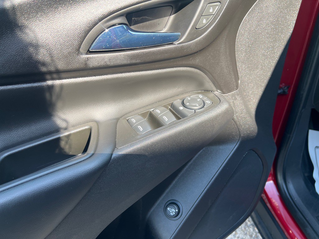 2020 Chevrolet Equinox Image 32