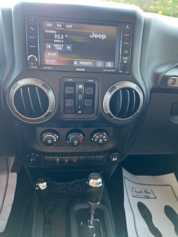2017 Jeep Wrangler Unlimited Image 38