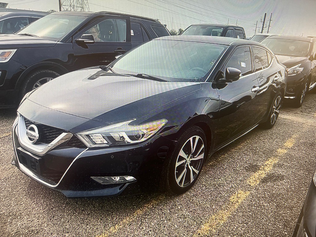 2017 Nissan Maxima Image 1
