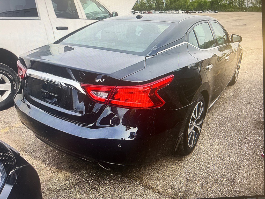 2017 Nissan Maxima Image 3